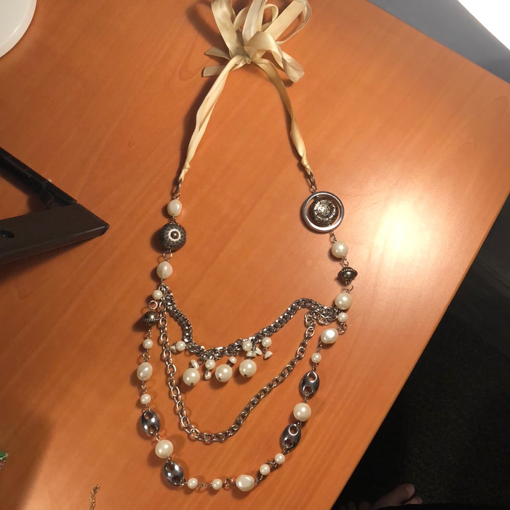 Silver/white “pearl” necklace with cream tie